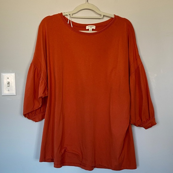 UMGEE Puff Sleeve Tunic - Picture 2 of 4